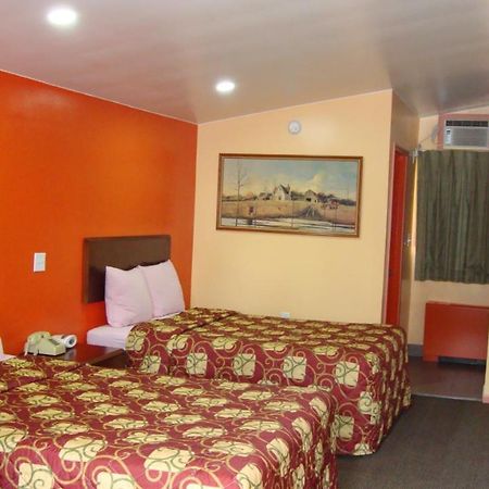 Pinconning Trail Inn Motel 外观 照片