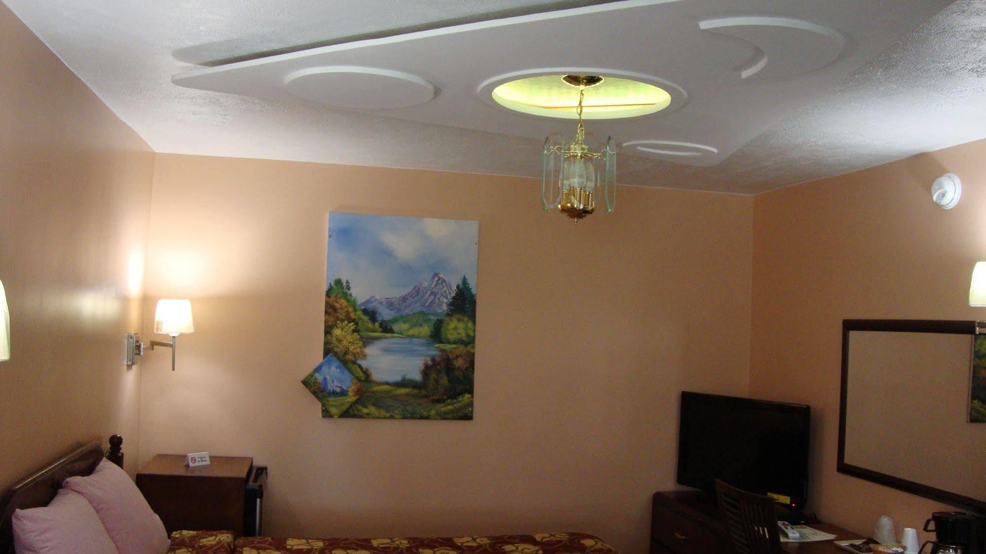 Pinconning Trail Inn Motel 外观 照片