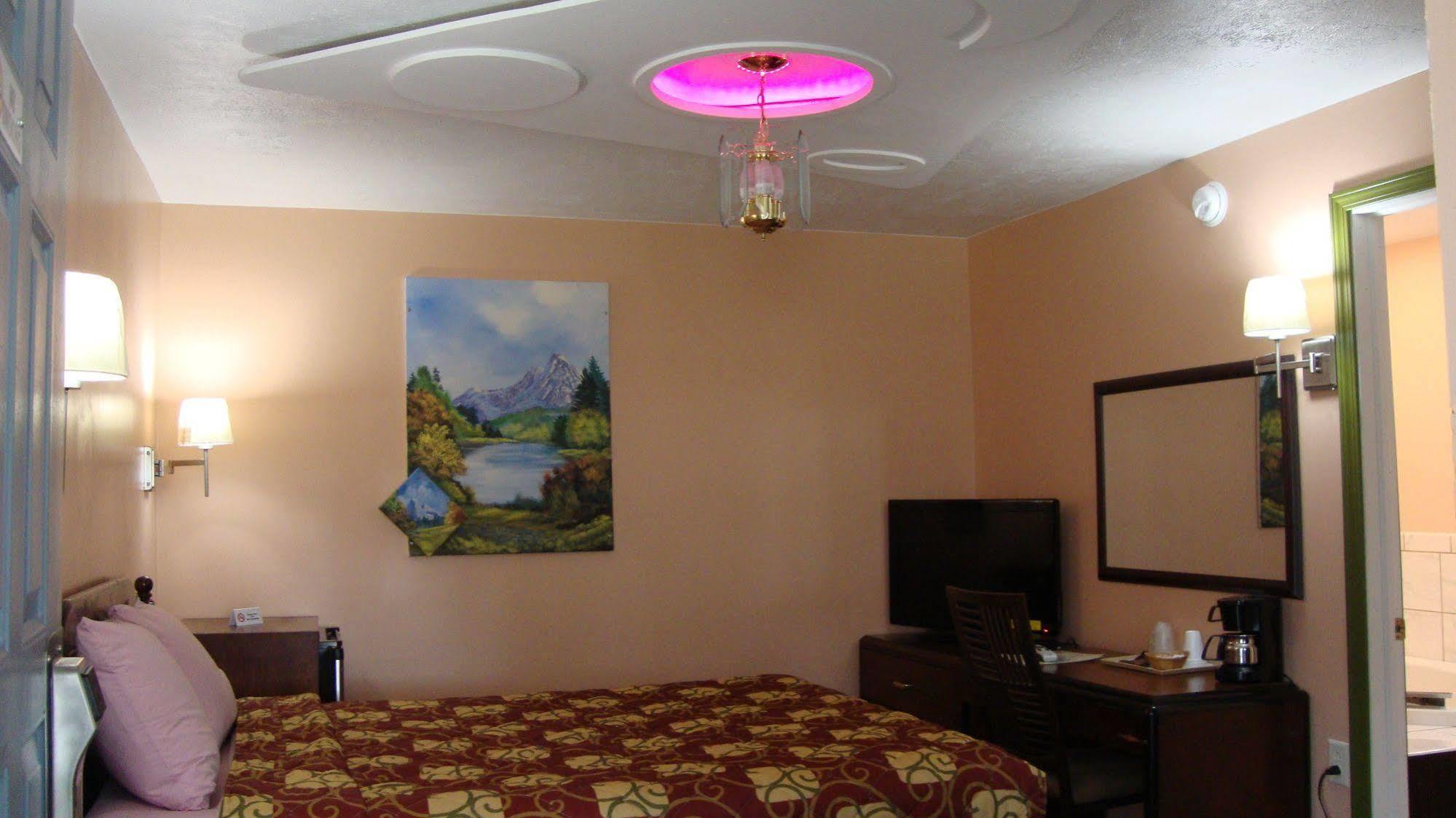 Pinconning Trail Inn Motel 外观 照片